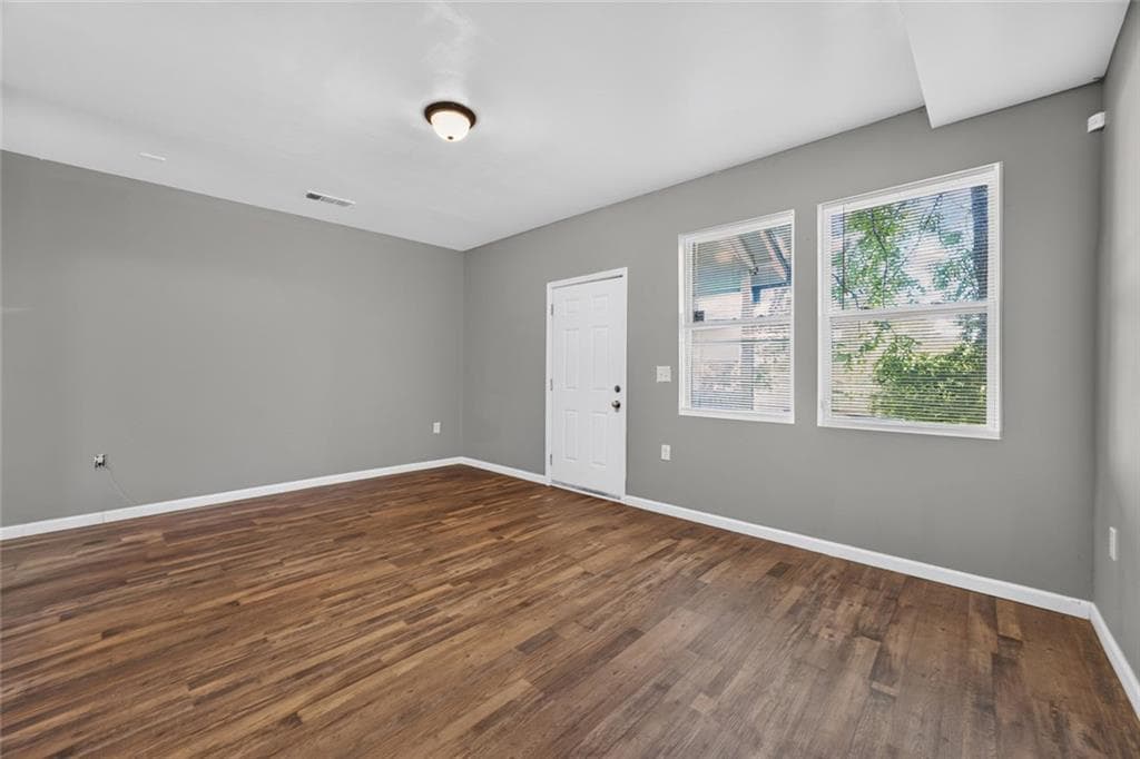 duplex under contract at 2008 Joseph E Boone Boulevard, Atlanta, GA 30314 — photo 5
