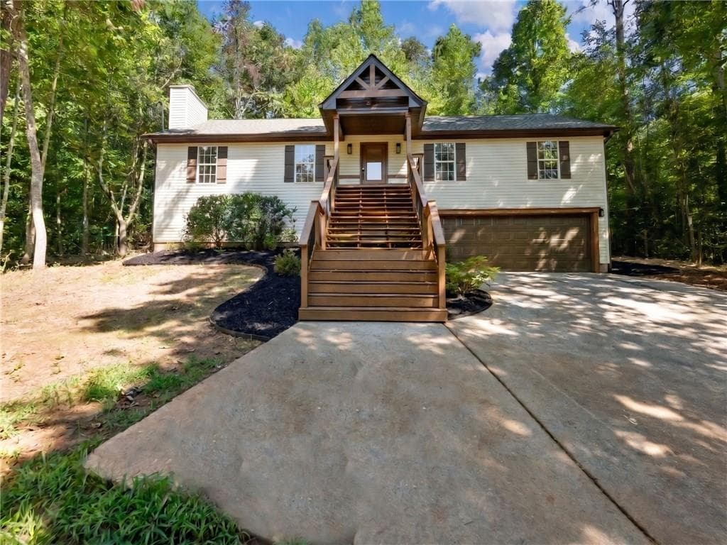 4 bedroom, 3 bathroom, 2,100 sq ft single family residence for sale at 3930 Pine Tree Lane, Gainesville, GA 30501
