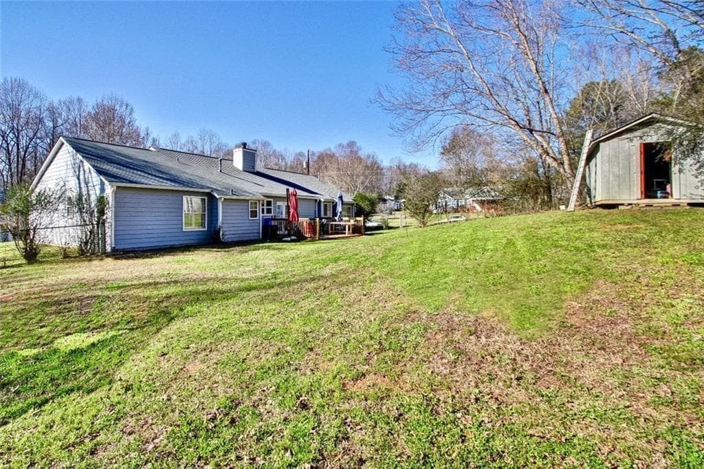 3 bedroom, 2 bathroom, 1,462 sq ft single family residence for rent at 3840 Forsythia Way, Douglasville, GA 30135 for $1,935 a month — photo 4
