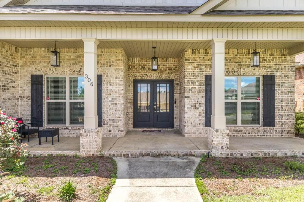 5 bedroom, 3 bathroom, 2,547 sq ft single family residence for sale at 306 Rustic Live Oak Trail, Bonaire, GA 31005 — photo 6