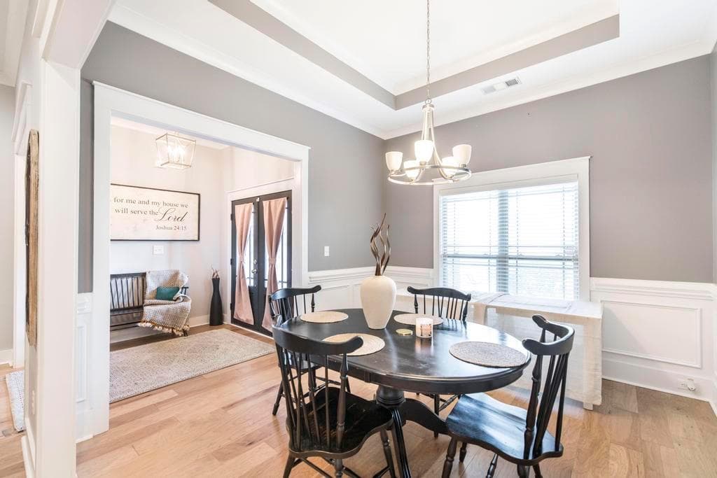 5 bedroom, 3 bathroom, 2,547 sq ft single family residence for sale at 306 Rustic Live Oak Trail, Bonaire, GA 31005 — photo 8