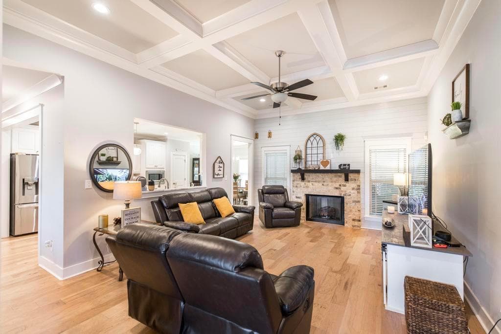 5 bedroom, 3 bathroom, 2,547 sq ft single family residence for sale at 306 Rustic Live Oak Trail, Bonaire, GA 31005 — photo 9