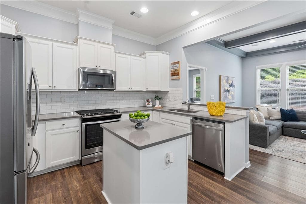 4 bedroom, 4 bathroom, 2,604 sq ft townhouse for sale at 4784 Blue Elm Lane 3, Smyrna, GA 30080 — photo 6