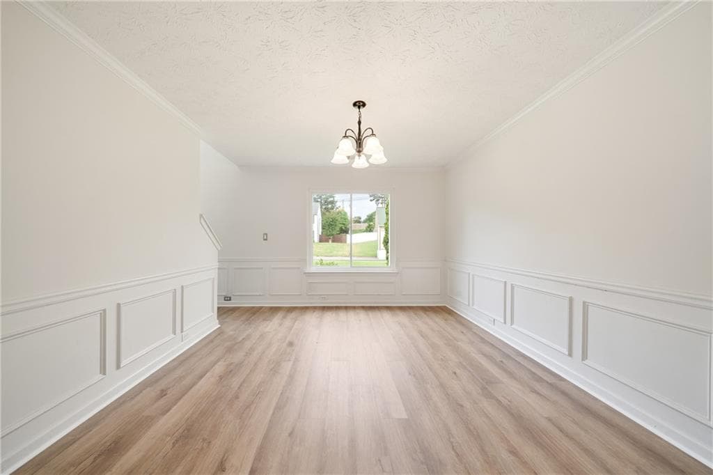 4 bedroom, 4 bathroom, 3,092 sq ft single family residence for sale at 1339 Dalesford Drive, Alpharetta, GA 30004 — photo 5