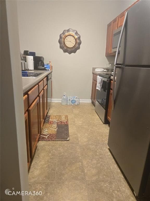 3 bedroom, 3 bathroom townhouse for sale at 172 Odyssey Turn, Conyers, GA 30012 — photo 4