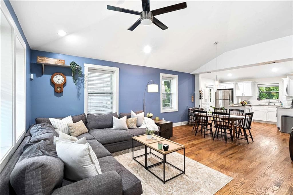 3 bedroom, 2 bathroom, 1,238 sq ft single family residence for sale at 1303 Elizabeth Avenue, Atlanta, GA 30310 — photo 6