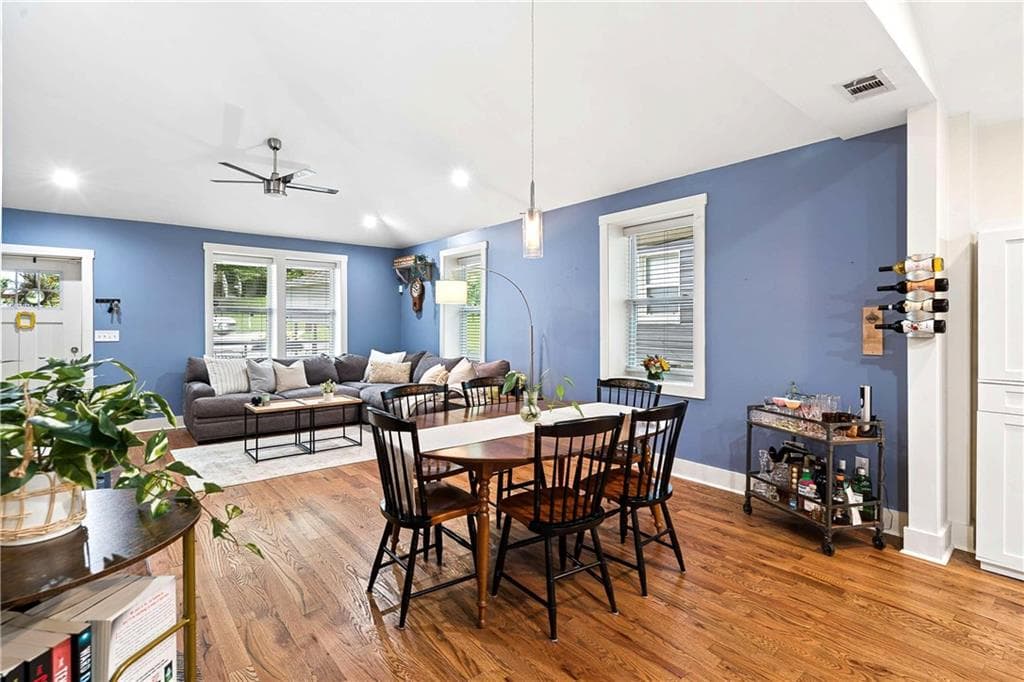 3 bedroom, 2 bathroom, 1,238 sq ft single family residence for sale at 1303 Elizabeth Avenue, Atlanta, GA 30310 — photo 3