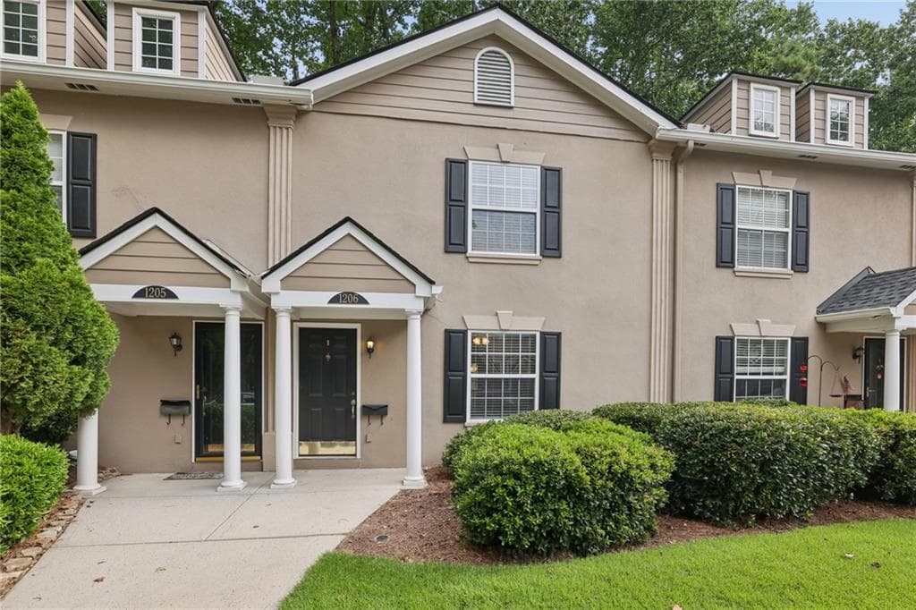 2 bedroom, 3 bathroom, 1,200 sq ft condominium under contract at 1206 Brighton Point, Sandy Springs, GA 30328