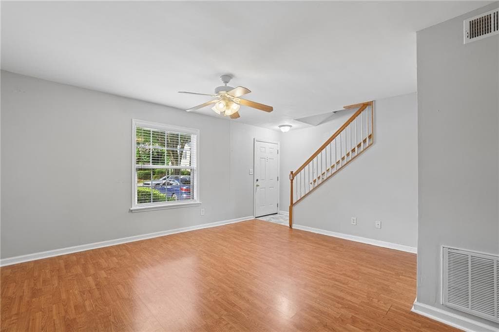 2 bedroom, 3 bathroom, 1,200 sq ft condominium under contract at 1206 Brighton Point, Sandy Springs, GA 30328 — photo 4