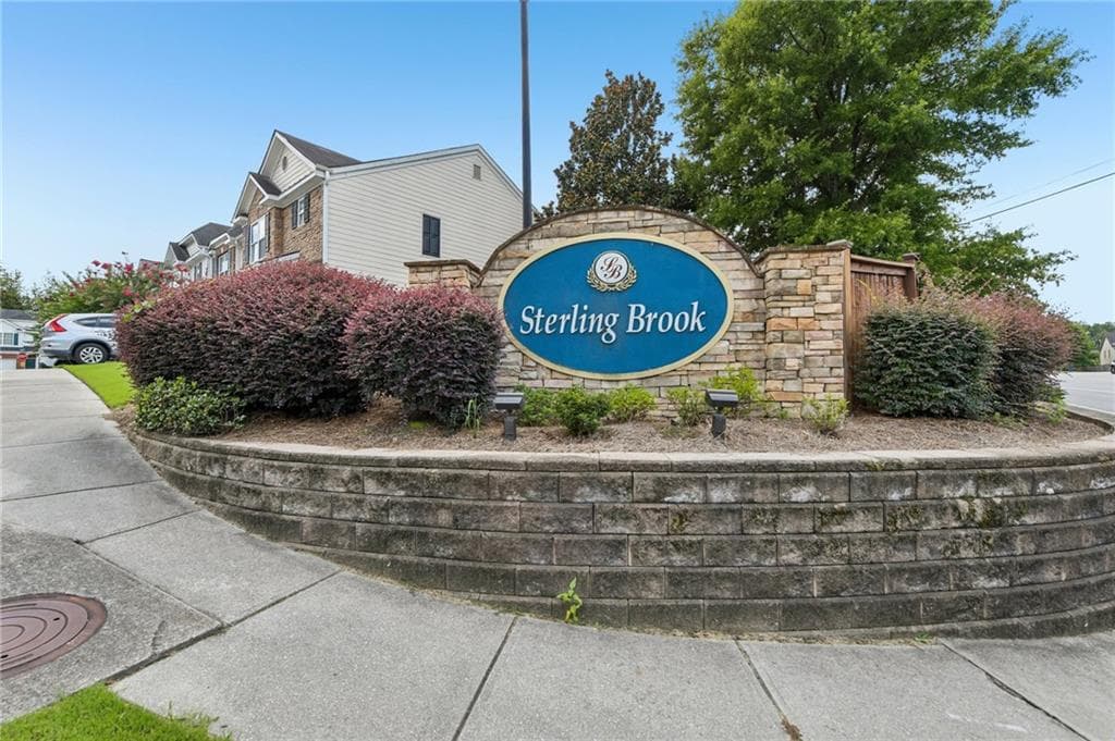 3 bedroom, 3 bathroom, 1,568 sq ft townhouse for sale at 5326 Langston Road, Norcross, GA 30071 — photo 5