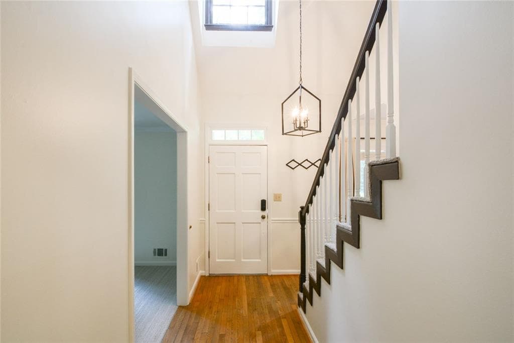 5 bedroom, 4 bathroom, 3,200 sq ft single family residence for rent at 4156 Westerleigh Court, Peachtree Corners, GA 30092 for $3,500 a month — photo 2