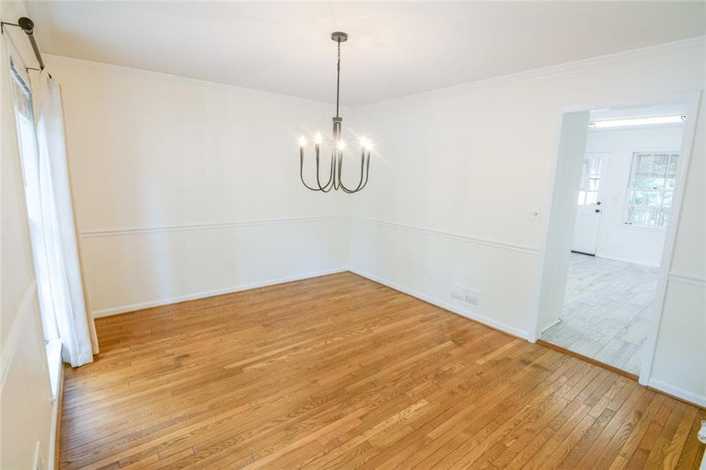 5 bedroom, 4 bathroom, 3,200 sq ft single family residence for rent at 4156 Westerleigh Court, Peachtree Corners, GA 30092 for $3,500 a month — photo 6