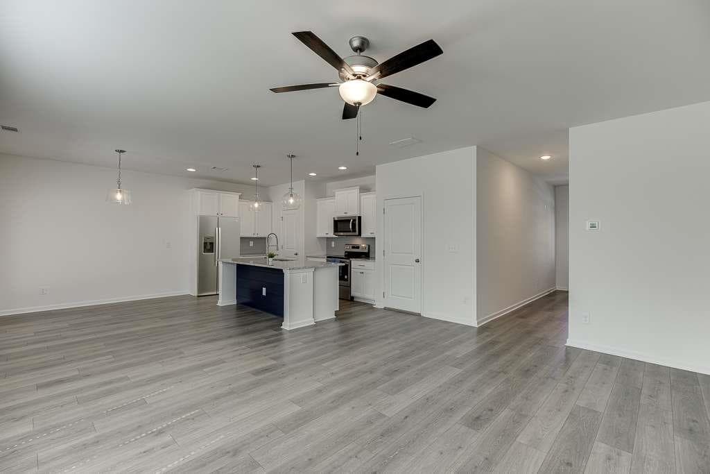 4 bedroom, 3 bathroom, 1,765 sq ft single family residence for rent at 198 Blue Dragon Drive, Jefferson, GA 30549 for $2,195 a month — photo 4