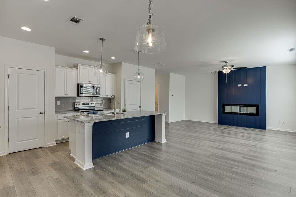4 bedroom, 3 bathroom, 1,765 sq ft single family residence for rent at 198 Blue Dragon Drive, Jefferson, GA 30549 for $2,195 a month — photo 5