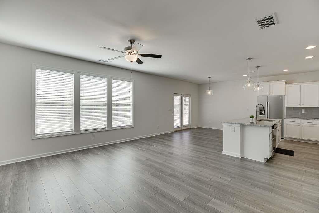 4 bedroom, 3 bathroom, 1,765 sq ft single family residence for rent at 198 Blue Dragon Drive, Jefferson, GA 30549 for $2,195 a month — photo 6