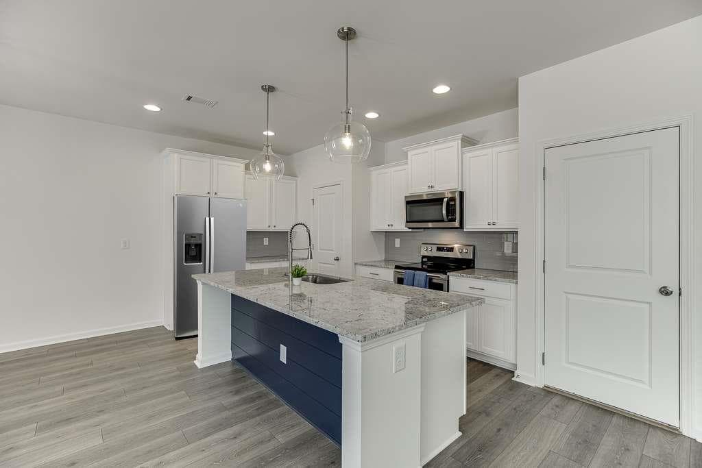 4 bedroom, 3 bathroom, 1,765 sq ft single family residence for rent at 198 Blue Dragon Drive, Jefferson, GA 30549 for $2,195 a month — photo 8
