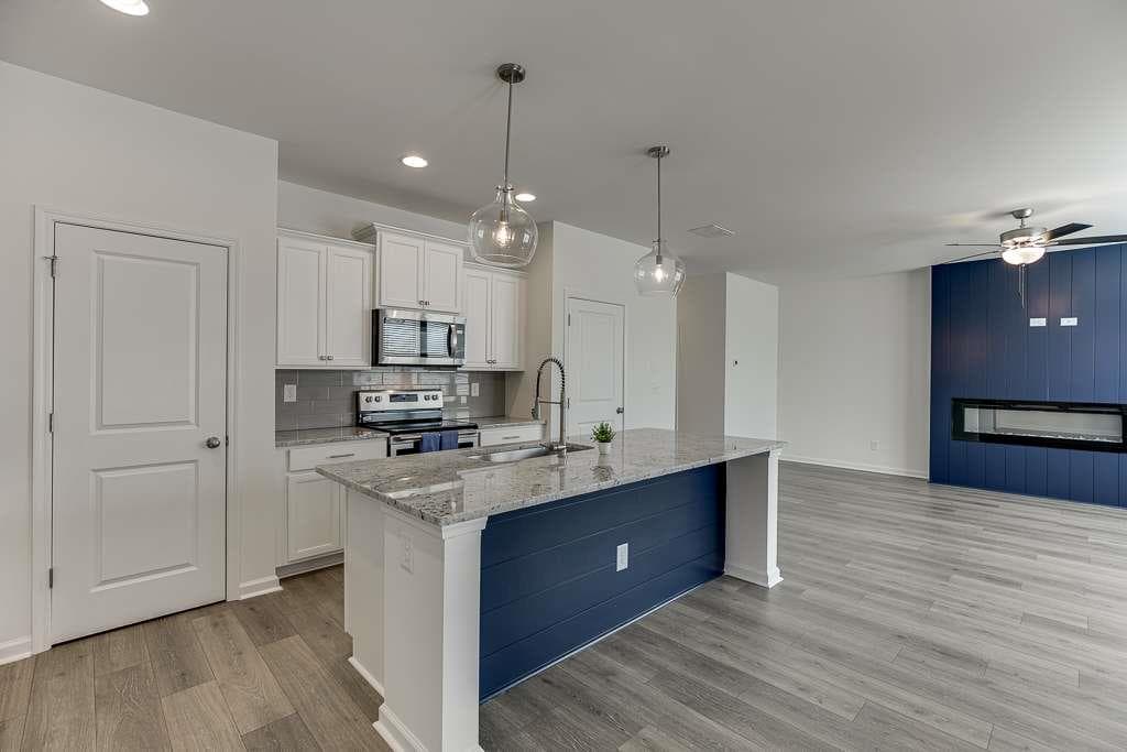 4 bedroom, 3 bathroom, 1,765 sq ft single family residence for rent at 198 Blue Dragon Drive, Jefferson, GA 30549 for $2,195 a month — photo 9