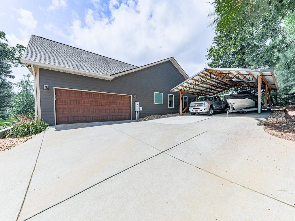 3 bedroom, 2 bathroom, 1,865 sq ft single family residence under contract at 119 Meadow Circle, Ellijay, GA 30540 — photo 3