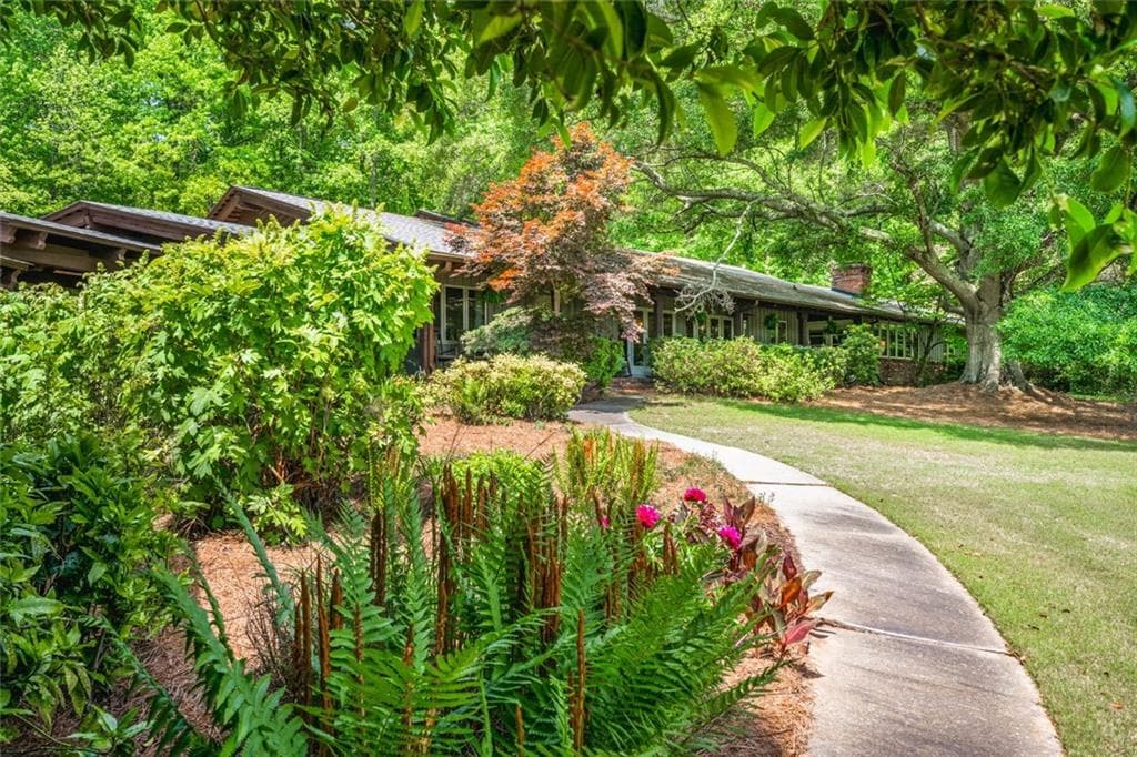 4 bedroom, 4 bathroom, 3,286 sq ft single family residence sold at 868 Powder Springs Street, Marietta, GA 30064