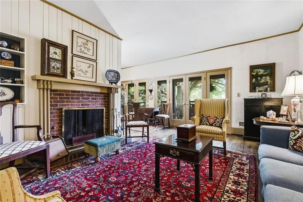4 bedroom, 4 bathroom, 3,286 sq ft single family residence under contract at 868 Powder Springs Street, Marietta, GA 30064 — photo 8