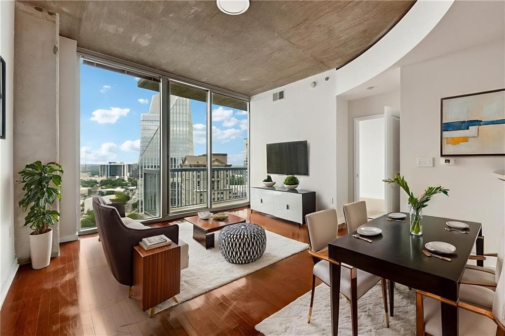 1 bedroom, 1 bathroom, 706 sq ft condominium for rent at 3324 Peachtree Road 2304, Atlanta, GA 30326 for $2,095 a month — photo 3
