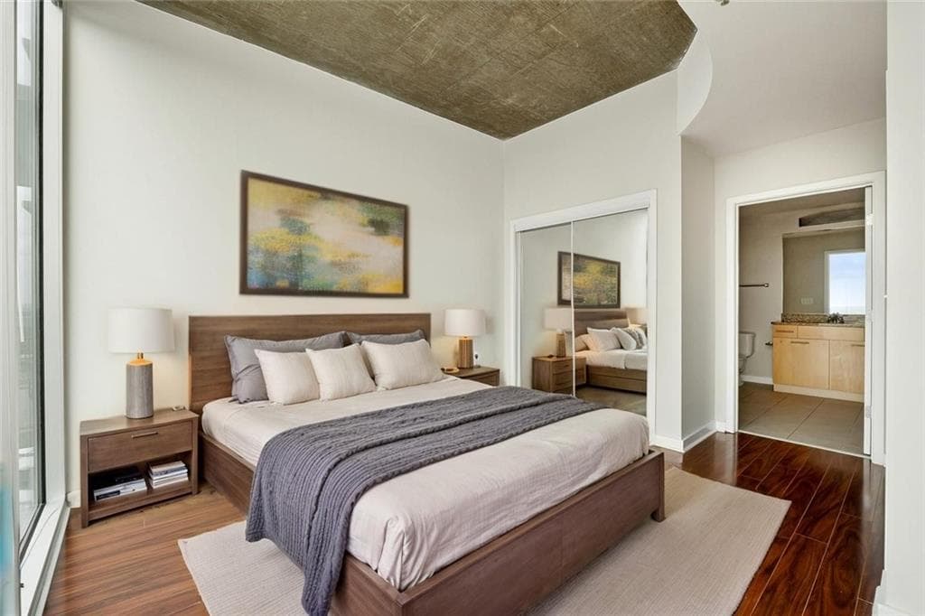 1 bedroom, 1 bathroom, 706 sq ft condominium for rent at 3324 Peachtree Road 2304, Atlanta, GA 30326 for $2,095 a month — photo 4