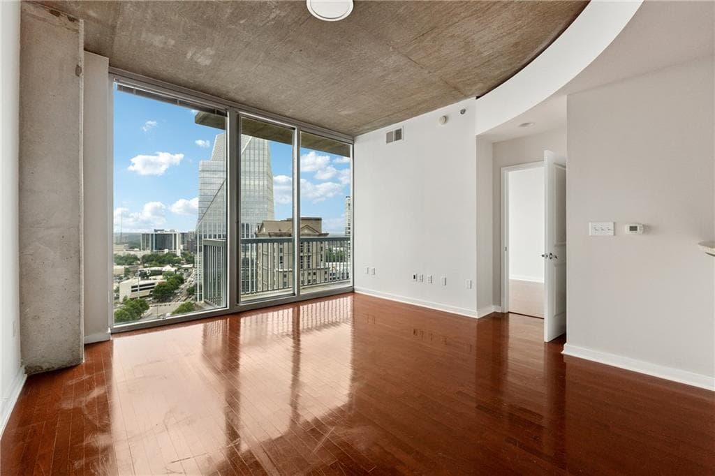 1 bedroom, 1 bathroom, 706 sq ft condominium for rent at 3324 Peachtree Road 2304, Atlanta, GA 30326 for $2,095 a month — photo 10
