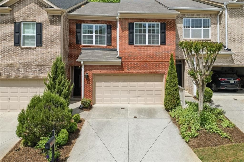 3 bedroom, 3 bathroom, 2,160 sq ft townhouse for sale at 1114 Firethorne Pass, Cumming, GA 30040 — photo 2