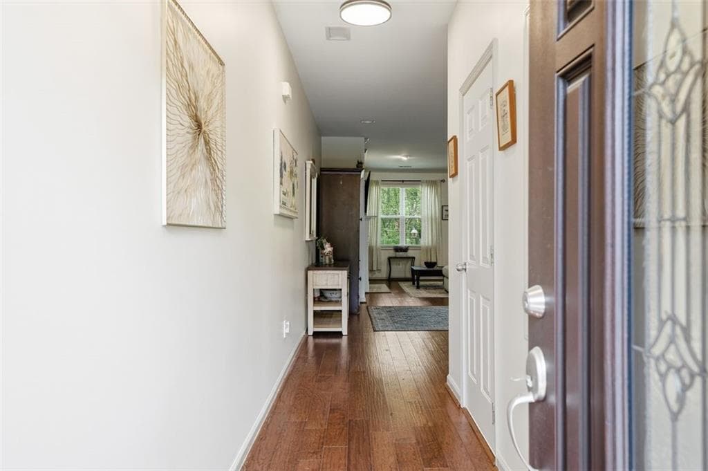 3 bedroom, 3 bathroom, 2,160 sq ft townhouse for sale at 1114 Firethorne Pass, Cumming, GA 30040 — photo 4