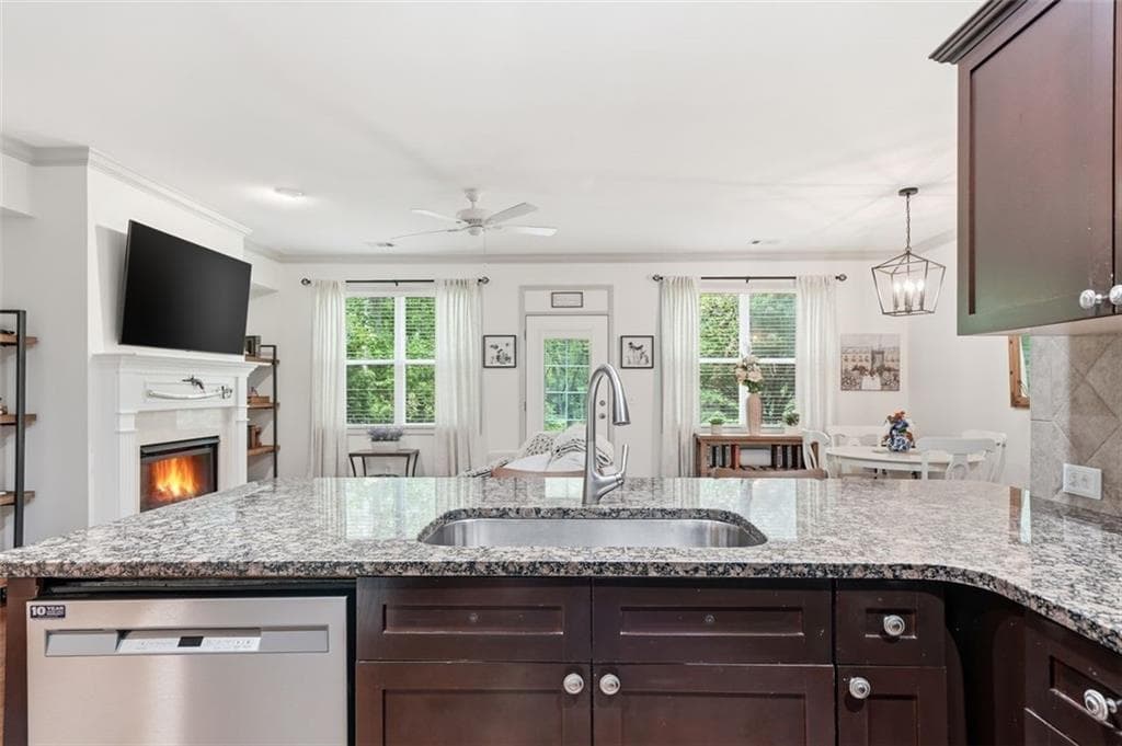 3 bedroom, 3 bathroom, 2,160 sq ft townhouse for sale at 1114 Firethorne Pass, Cumming, GA 30040 — photo 8