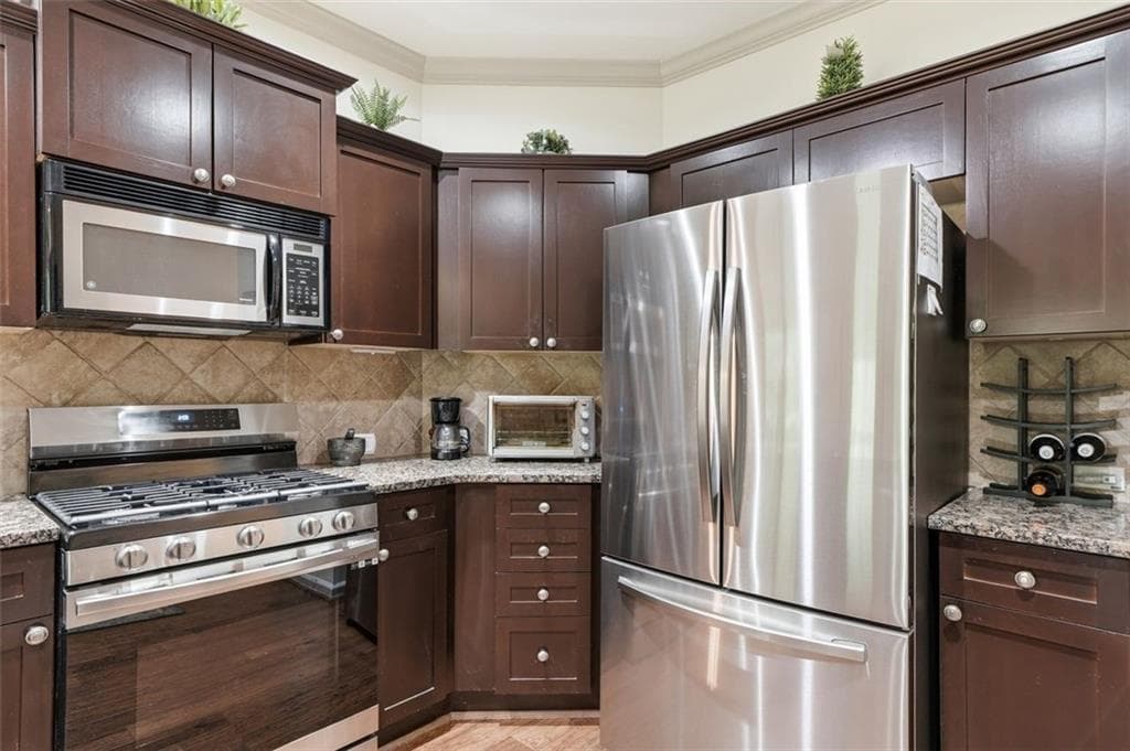 3 bedroom, 3 bathroom, 2,160 sq ft townhouse for sale at 1114 Firethorne Pass, Cumming, GA 30040 — photo 9