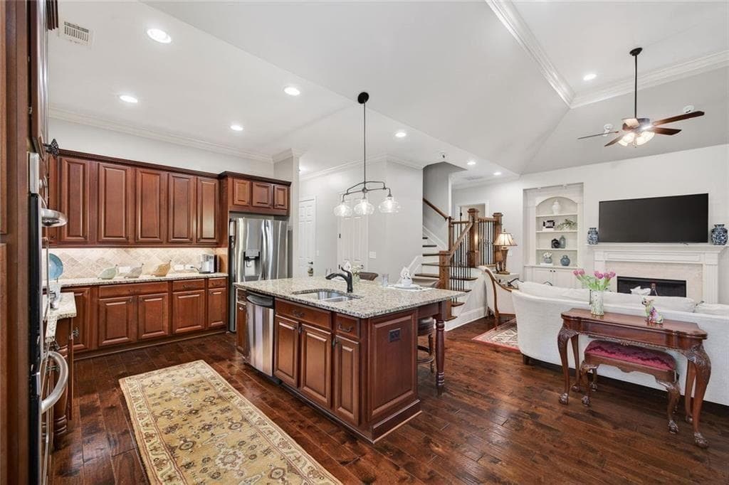 3 bedroom, 3 bathroom, 3,126 sq ft single family residence under contract at 11192 Brookhaven Club Drive, Johns Creek, GA 30097 — photo 7