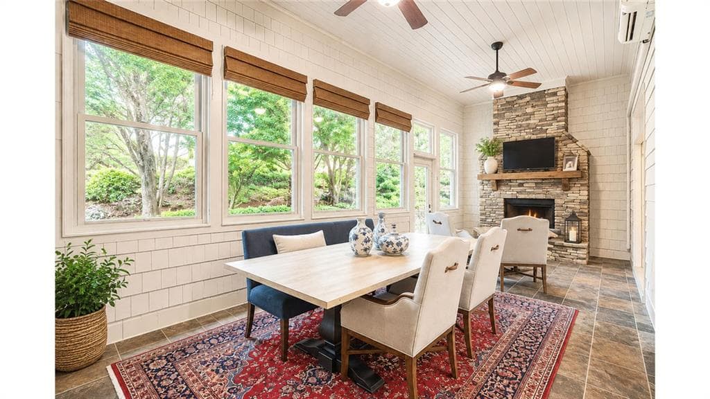 3 bedroom, 3 bathroom, 3,126 sq ft single family residence under contract at 11192 Brookhaven Club Drive, Johns Creek, GA 30097 — photo 10