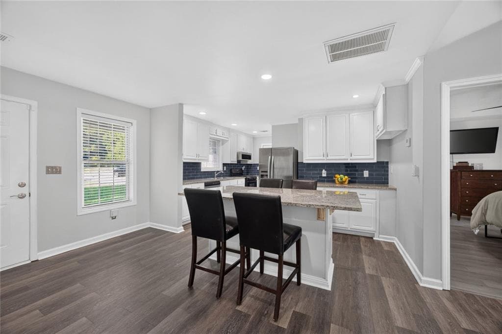 3 bedroom, 2 bathroom, 1,204 sq ft single family residence for sale at 2078 Highway 81, Mcdonough, GA 30253 — photo 7