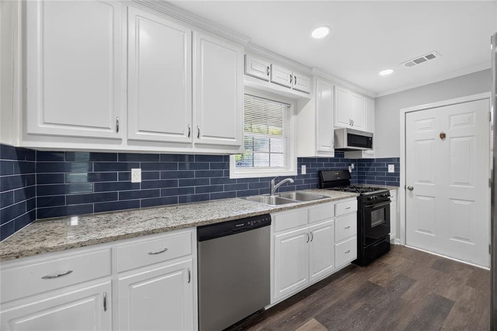 3 bedroom, 2 bathroom, 1,204 sq ft single family residence for sale at 2078 Highway 81, Mcdonough, GA 30253 — photo 8