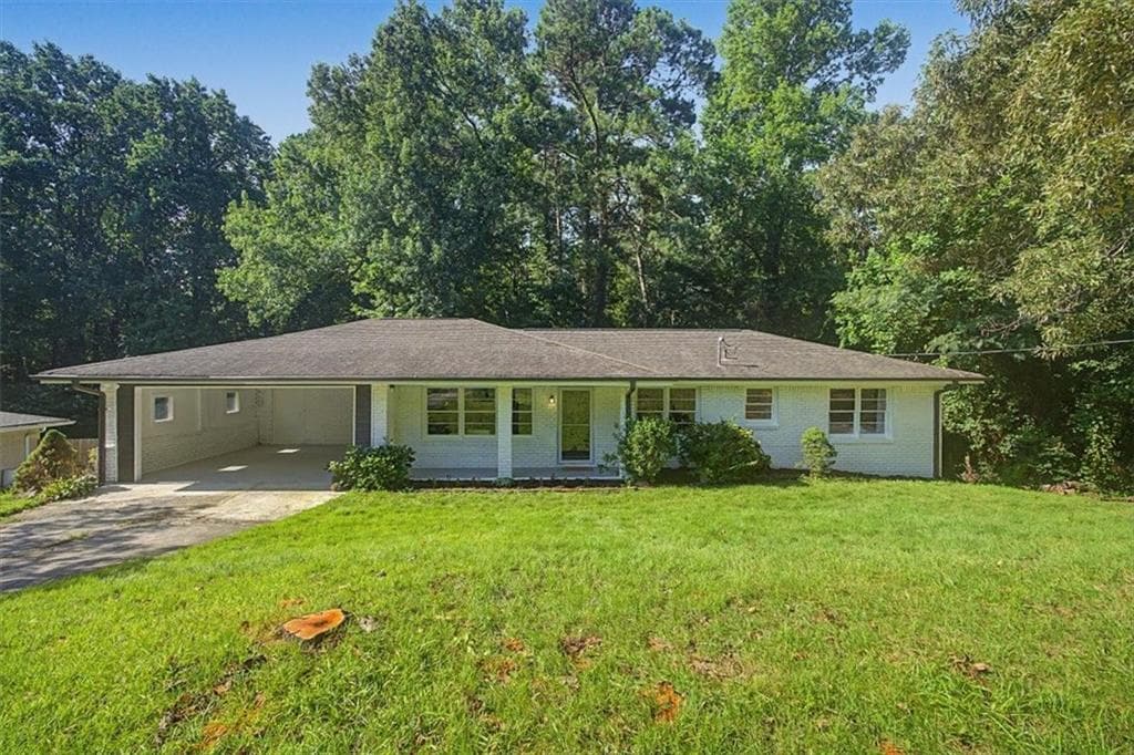 3 bedroom, 2 bathroom, 1,300 sq ft single family residence for sale at 20 Hidden Court, Mableton, GA 30126 — photo 1 of 21