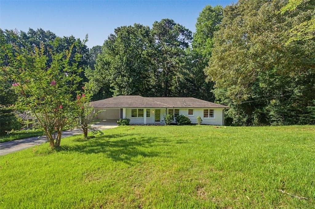 3 bedroom, 2 bathroom, 1,300 sq ft single family residence for sale at 20 Hidden Court, Mableton, GA 30126 — photo 5
