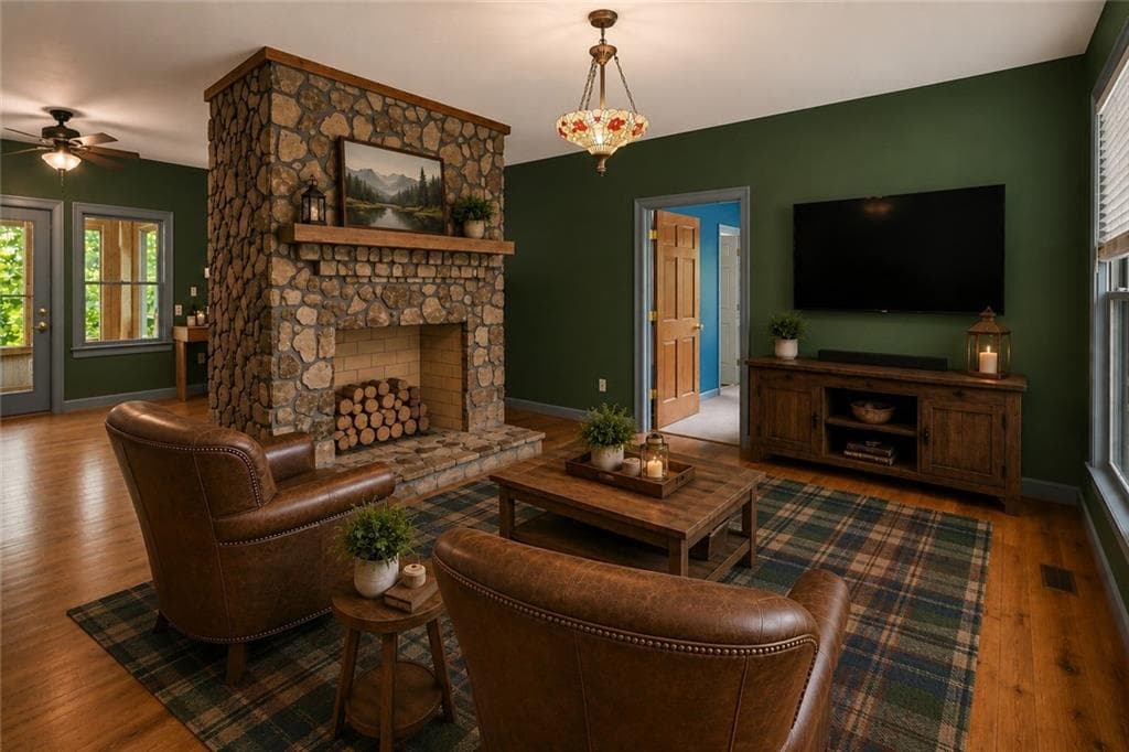 3 bedroom, 4 bathroom, 2,638 sq ft single family residence for sale at 190 Poplar Drive, Jasper, GA 30143 — photo 2