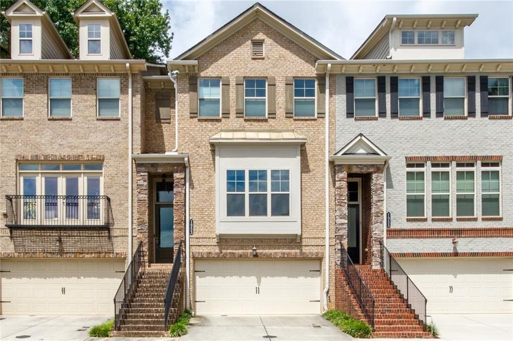 3 bedroom, 4 bathroom, 2,044 sq ft townhouse under contract at 1953 Townsend Court, Atlanta, GA 30329