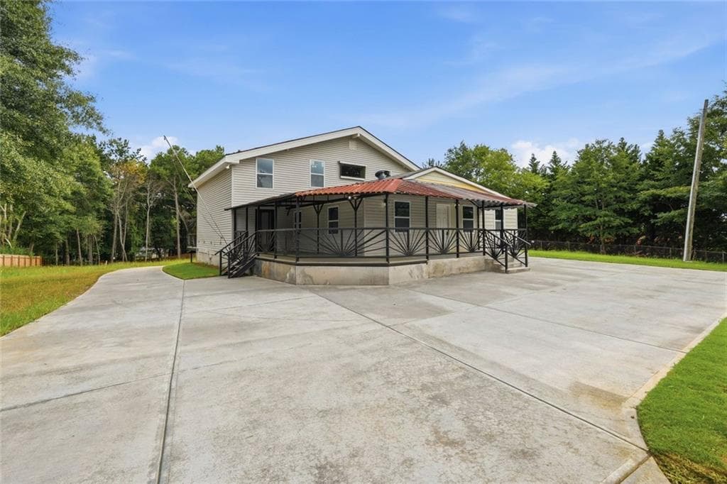 4 bedroom, 2 bathroom, 3,046 sq ft single family residence for rent at 7134 Williams Road, Flowery Branch, GA 30542 for $3,250 a month