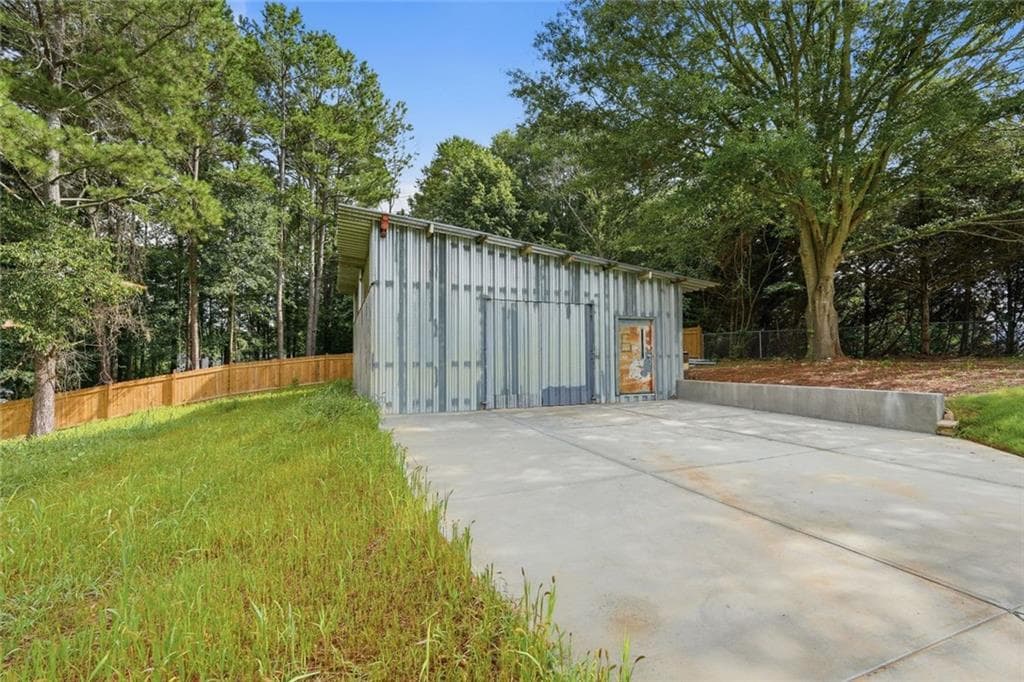 4 bedroom, 2 bathroom, 3,046 sq ft single family residence for rent at 7134 Williams Road, Flowery Branch, GA 30542 for $3,250 a month — photo 2