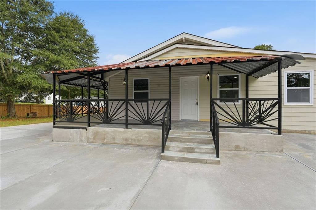 4 bedroom, 2 bathroom, 3,046 sq ft single family residence for rent at 7134 Williams Road, Flowery Branch, GA 30542 for $3,250 a month — photo 3
