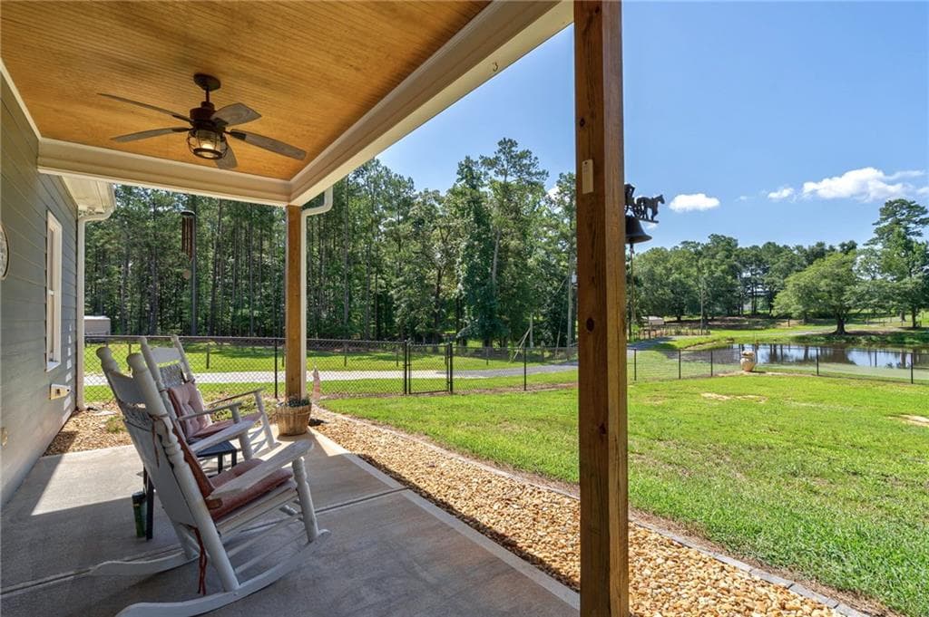 3 bedroom, 2 bathroom, 2,048 sq ft single family residence for sale at 610 Spring View Drive, Covington, GA 30014 — photo 6