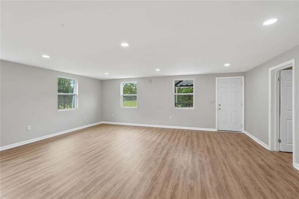 4 bedroom, 2 bathroom, 3,046 sq ft single family residence for rent at 7134 Williams Road, Flowery Branch, GA 30542 for $3,250 a month — photo 4