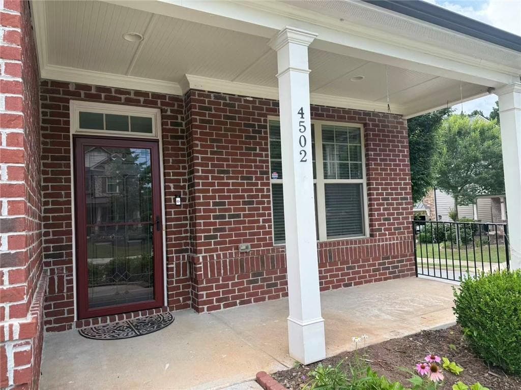 6 bedroom, 5 bathroom, 3,654 sq ft single family residence for sale at 4502 Thach Avenue, Sugar Hill, GA 30518 — photo 7
