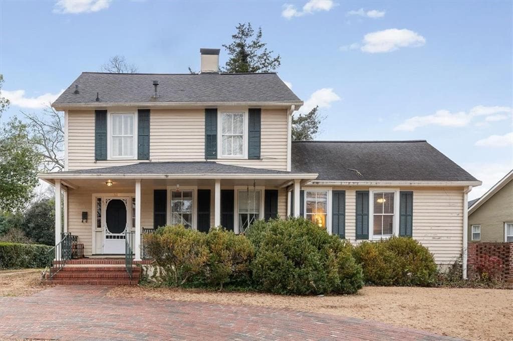 5 bedroom, 3 bathroom, 2,946 sq ft single family residence for sale at 311 N College Street, Cedartown, GA 30125