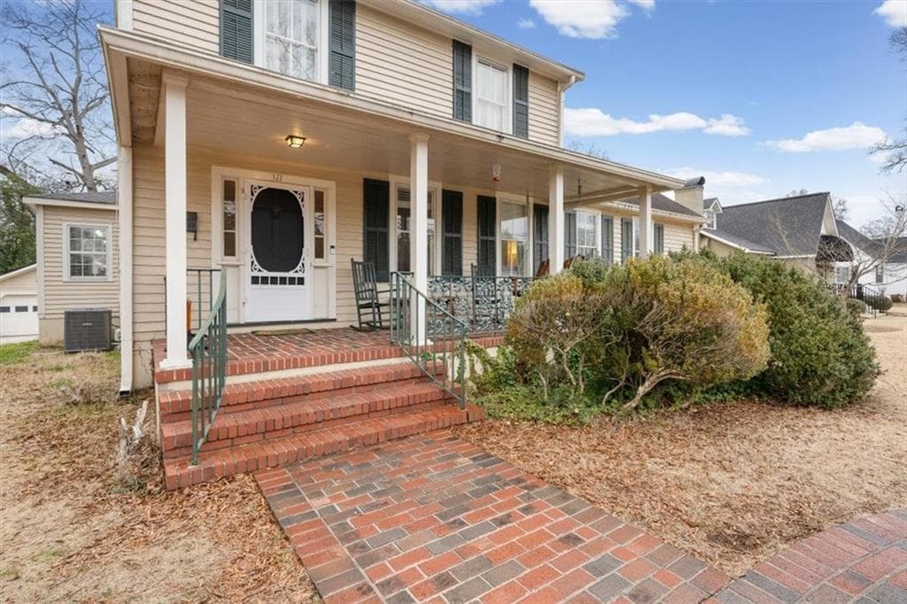 5 bedroom, 3 bathroom, 2,946 sq ft single family residence for sale at 311 N College Street, Cedartown, GA 30125 — photo 5