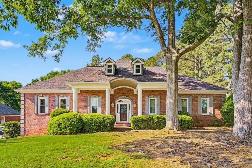 4 bedroom, 4 bathroom, 4,088 sq ft single family residence for sale at 2755 Napa Vlly, Cumming, GA 30041 — photo 3