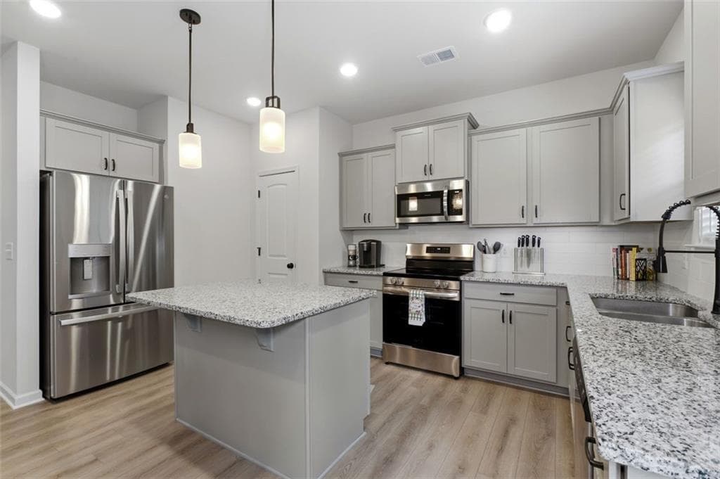 4 bedroom, 3 bathroom, 2,053 sq ft single family residence for sale at 383 Morgan Road, Carrollton, GA 30116 — photo 4