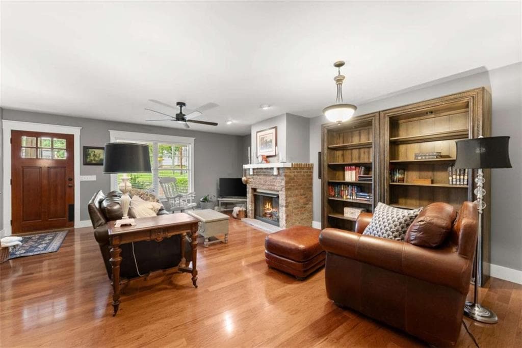 2 bedroom, 3 bathroom, 1,440 sq ft single family residence under contract at 336 Wood Street, Cornelia, GA 30531 — photo 8